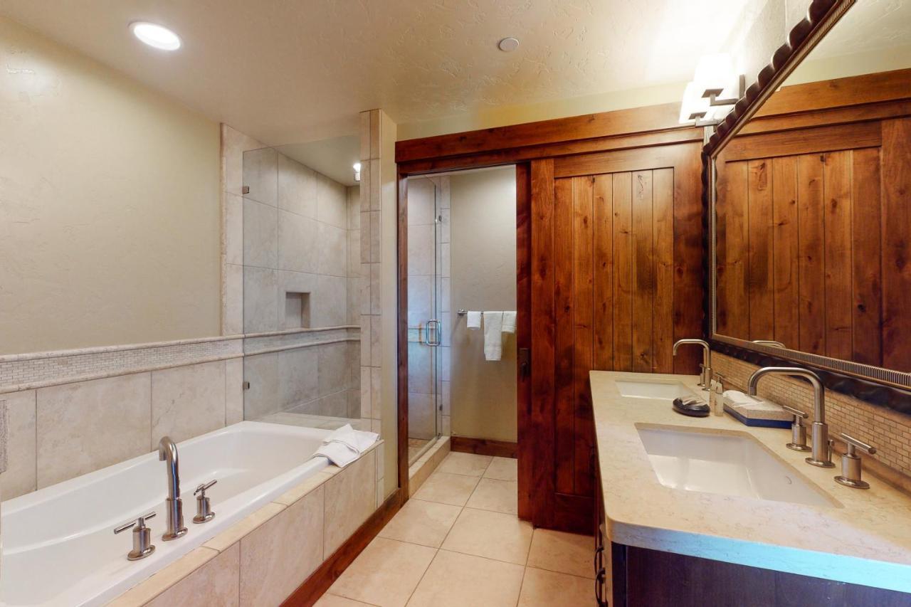 Water House On Main Street #5310 Apartment เบรกเคนริดจ์ ภายนอก รูปภาพ